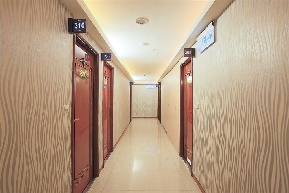 Happy Hotel Taipei Exterior foto