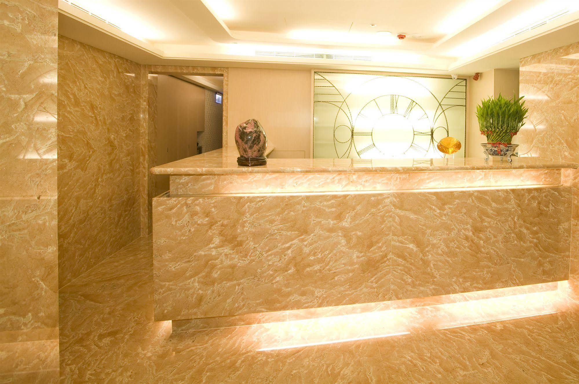 Happy Hotel Taipei Exterior foto